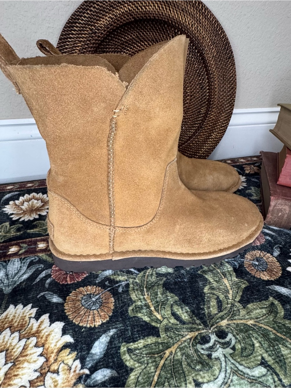 UGG | Alida Suede Tan Unlined Boots Size 9 - Picture 4 of 12